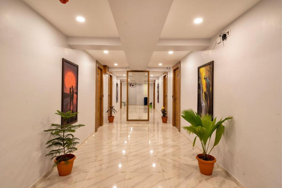 Hotel Royal 24 Ahmedabad Exterior photo