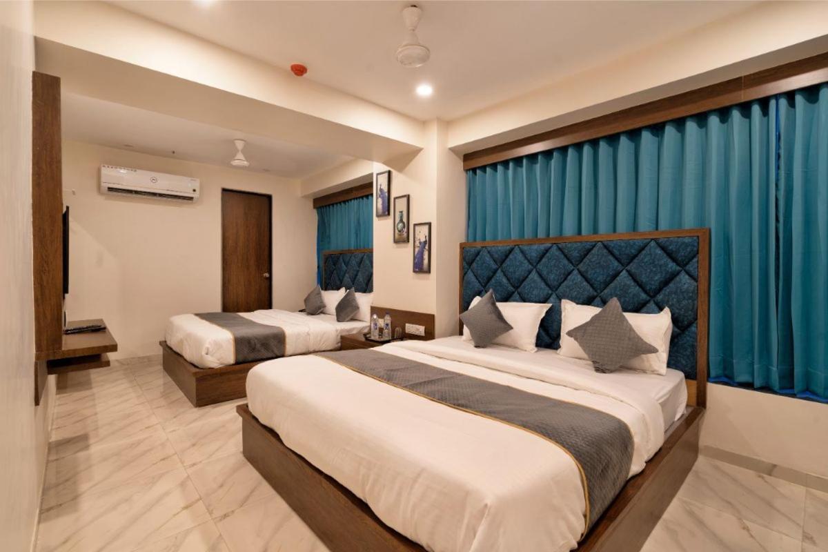 Hotel Royal 24 Ahmedabad Exterior photo